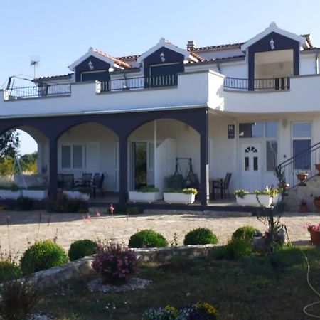 Apartment Viki Lozovac Esterno foto