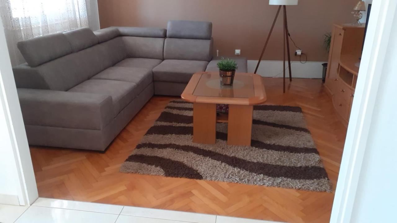 Apartment Viki Lozovac Esterno foto