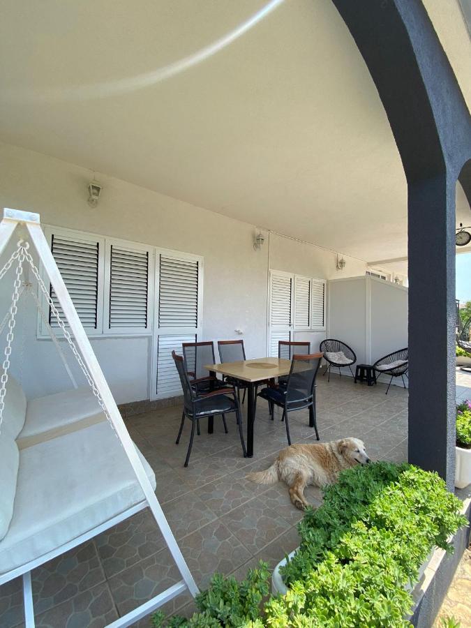 Apartment Viki Lozovac Esterno foto