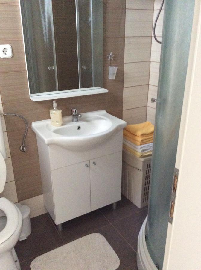 Apartment Viki Lozovac Esterno foto